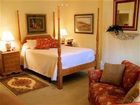фото отеля Lyndon House Bed & Breakfast