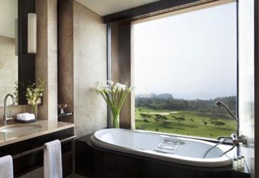 фото отеля The Ritz-Carlton Okinawa