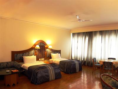 фото отеля Ohris Baseraa Inn Hyderabad