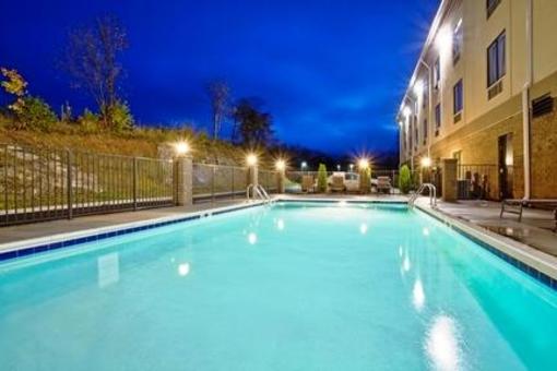 фото отеля Holiday Inn Express Troutville-Roanoke North