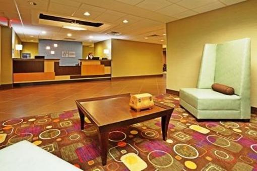 фото отеля Holiday Inn Express Troutville-Roanoke North