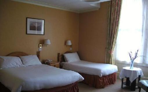 фото отеля Maple Court Hotel