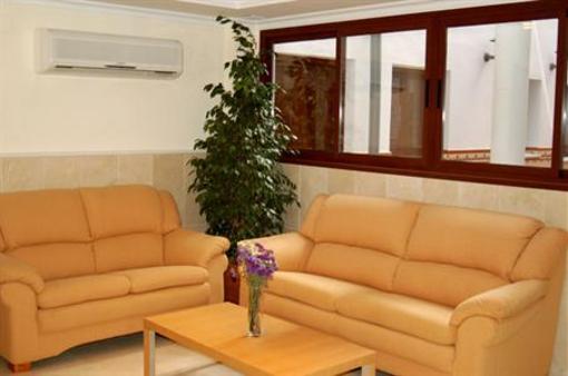 фото отеля Hostal Margarita La Linea de la Concepcion