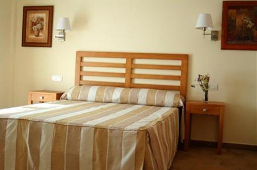 фото отеля Hostal Margarita La Linea de la Concepcion