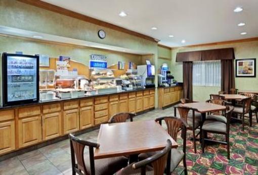 фото отеля Holiday Inn Express Medford
