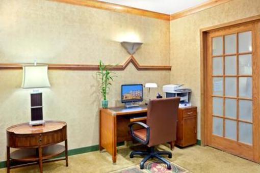 фото отеля Holiday Inn Express Medford