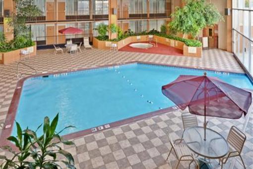 фото отеля Garden Plaza Hotel and Suites