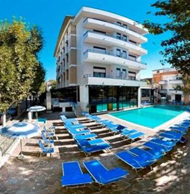 фото отеля Queen Mary Club Vacanze