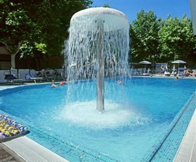 фото отеля Queen Mary Club Vacanze