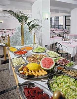 фото отеля Queen Mary Club Vacanze