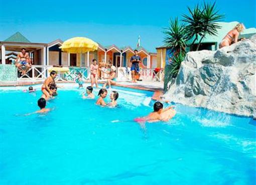 фото отеля Queen Mary Club Vacanze