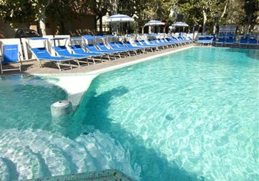 фото отеля Queen Mary Club Vacanze