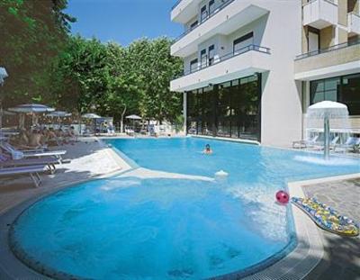 фото отеля Queen Mary Club Vacanze