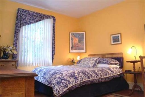 фото отеля L'Arvidienne Couette et Cafe Bed and Breakfast Quebec City