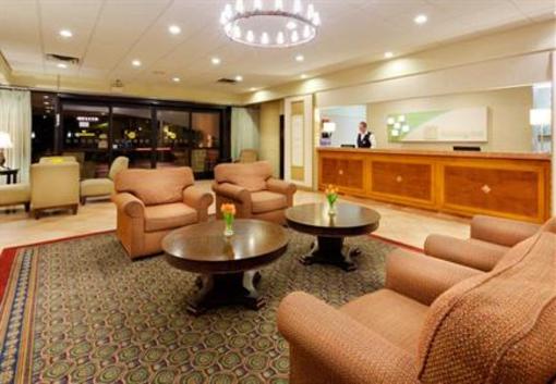 фото отеля Holiday Inn Santa Barbara - Goleta