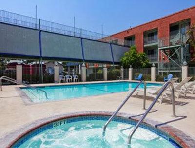 фото отеля Travelodge Anaheim