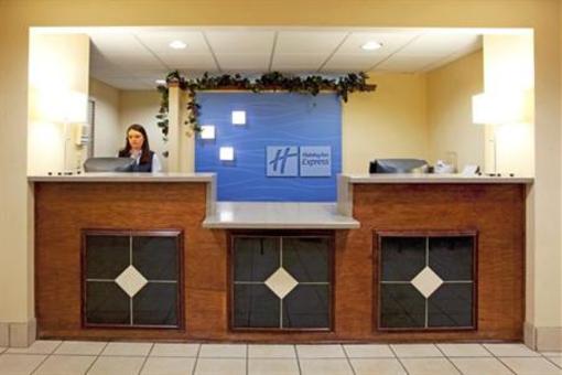 фото отеля Holiday Inn Express Chateau Elan Lodge