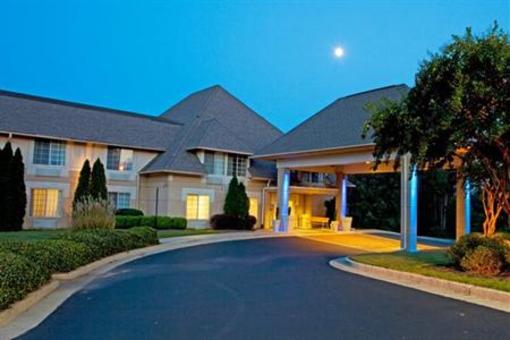 фото отеля Holiday Inn Express Chateau Elan Lodge