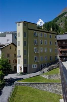 фото отеля Le Petit Hotel Zermatt