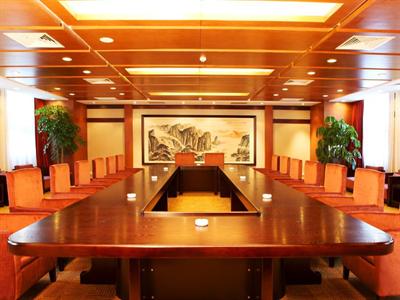 фото отеля Golden Pebble Tang Dynasty International Hot Spring Resort Dalian