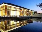 фото отеля Golden Pebble Tang Dynasty International Hot Spring Resort Dalian