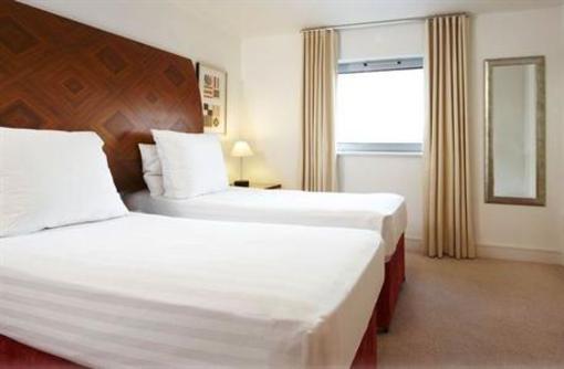 фото отеля Marlin Apartments Stratford London