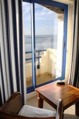фото отеля Hotel De La Plage Damgan