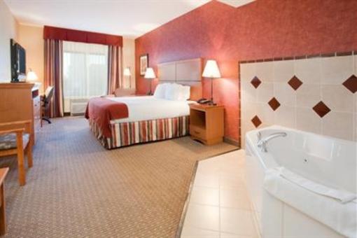 фото отеля Holiday Inn Express Hotel & Suites Loveland
