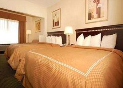 фото отеля Comfort Suites Denver International Airport