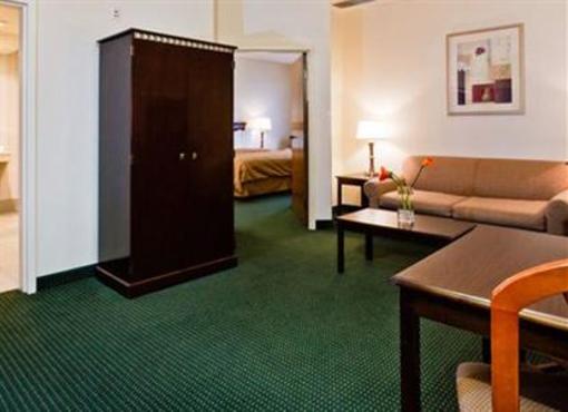 фото отеля Comfort Suites Denver International Airport