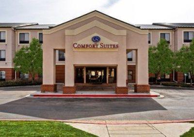 фото отеля Comfort Suites Denver International Airport