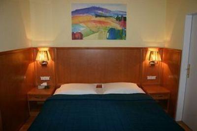 фото отеля Hotel Pension Corvinus