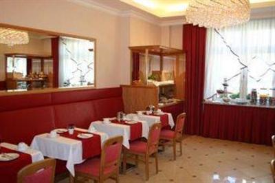фото отеля Hotel Pension Corvinus