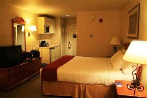 фото отеля Holiday Inn Express Hotel & Suites Paso Robles