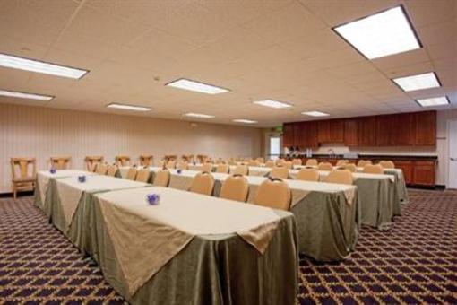 фото отеля Holiday Inn Express Hotel & Suites Paso Robles