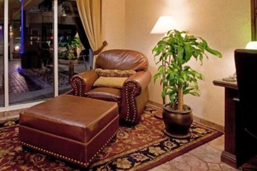 фото отеля Holiday Inn Express Hotel & Suites Paso Robles