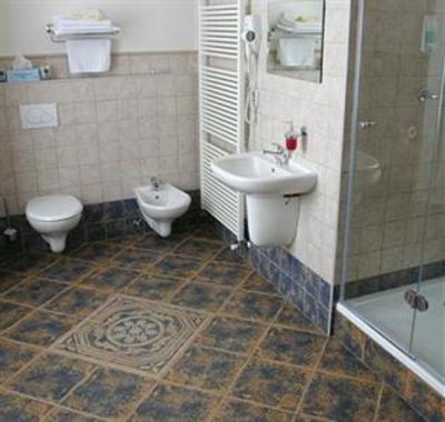 фото отеля Adalbert Hotel