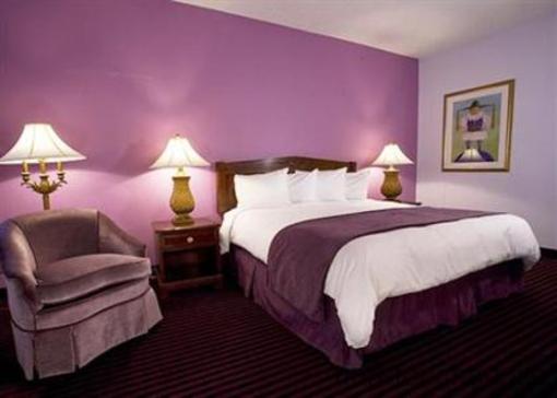 фото отеля Quality Inn & Suites Maison Saint Charles New Orleans