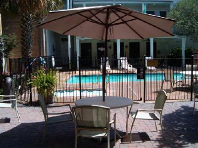 фото отеля Quality Inn & Suites Maison Saint Charles New Orleans