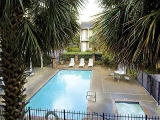 фото отеля Quality Inn & Suites Maison Saint Charles New Orleans