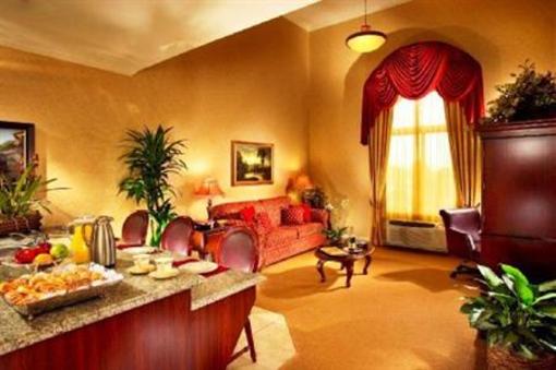 фото отеля Ayres Suites Corona West
