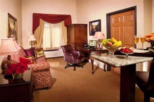 фото отеля Ayres Suites Corona West