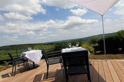 фото отеля La Montagne De Brancion Hotel Tournus