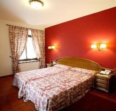 фото отеля Puente Romano Hotel Cangas de Onis