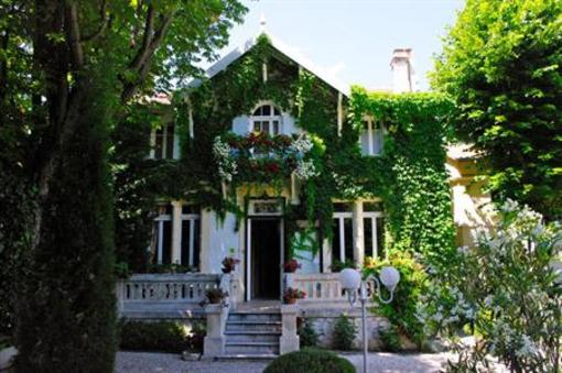фото отеля Hostellerie Le Chalet Fleuri Saint-Remy-de-Provence