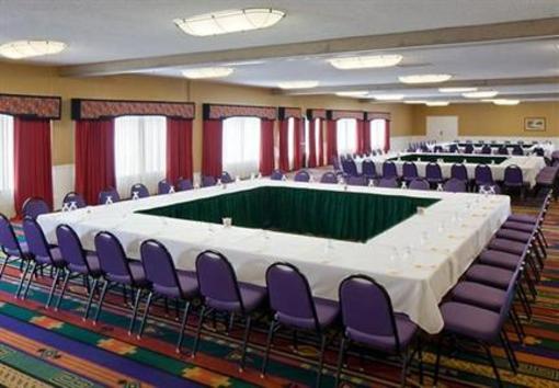 фото отеля Courtyard by Marriott Santa Fe