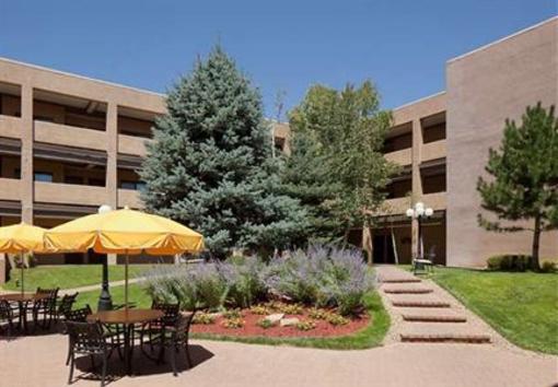 фото отеля Courtyard by Marriott Santa Fe