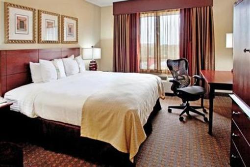 фото отеля Holiday Inn Charleston Airport/Convention Center