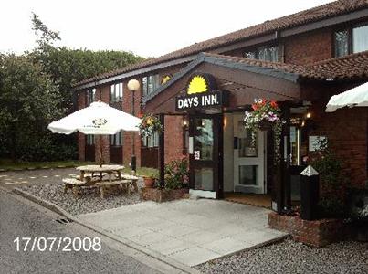 фото отеля Days Inn Bridgend