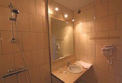 фото отеля Hotel Restaurant Champ Alsace Haguenau